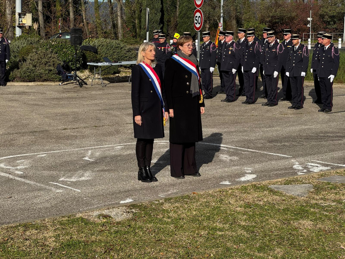Hommage aux pompiers du drame de Loriol sur Drôme
