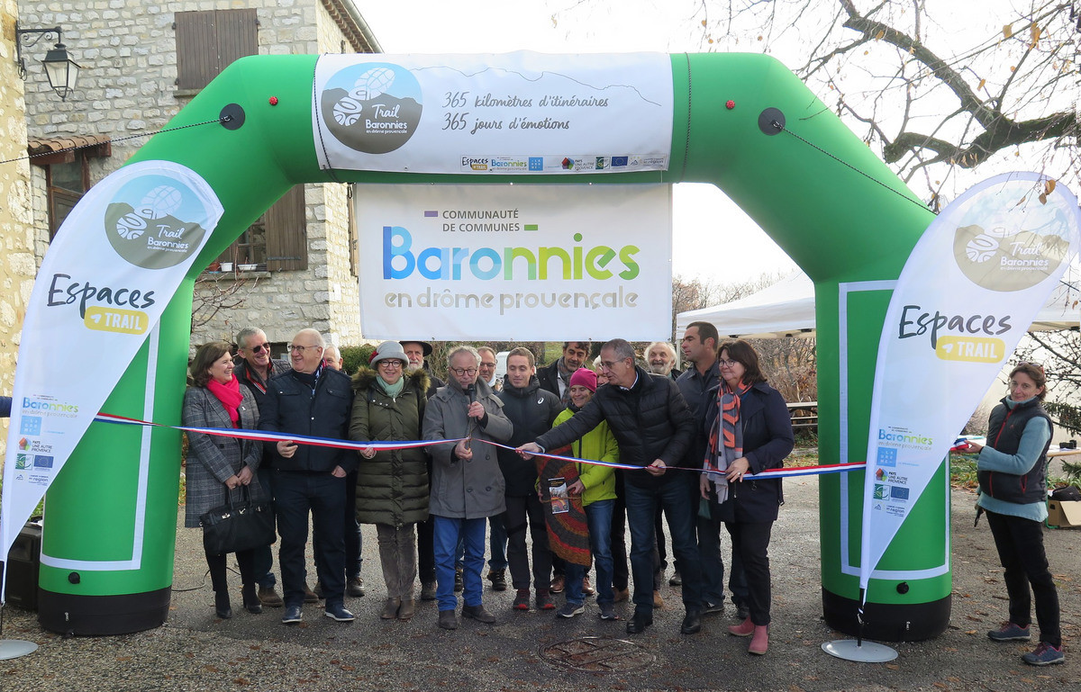 Inauguration du nouvel espace trail au Poët-en-Percip