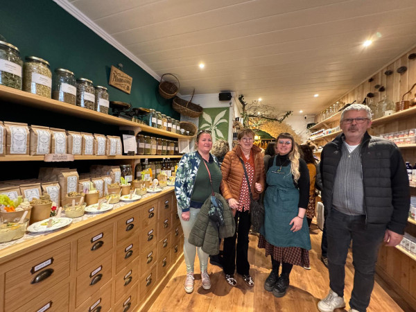 Inauguration d'une nouvelle boutique d'herboristerie à Nyons