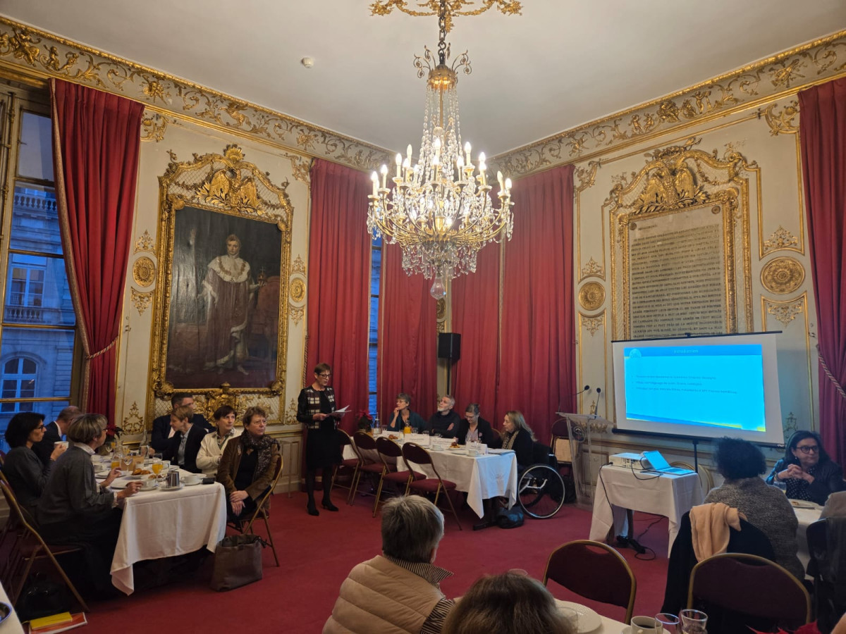 L'inclusion scolaire abordée le temps d'un petit déjeuner au sénat